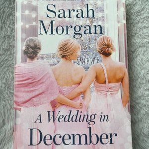 ☘️2/$15☘️Paperback Novel by Sarah Morgan